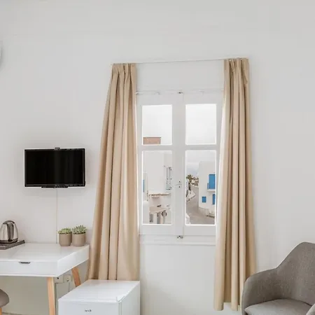 Step 4* Mykonos Town