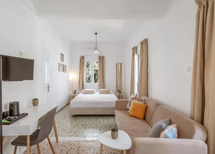 Step Studio Aparthotel 4*