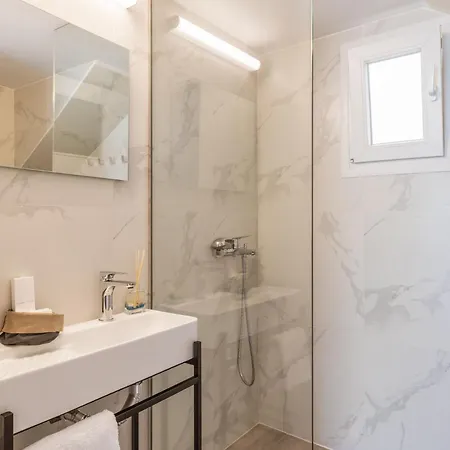 Step 4* Mykonos Town